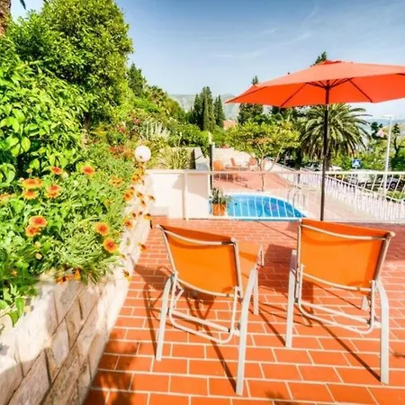 Nina- Comfort Triple With Balcony And Sea View Mlini
